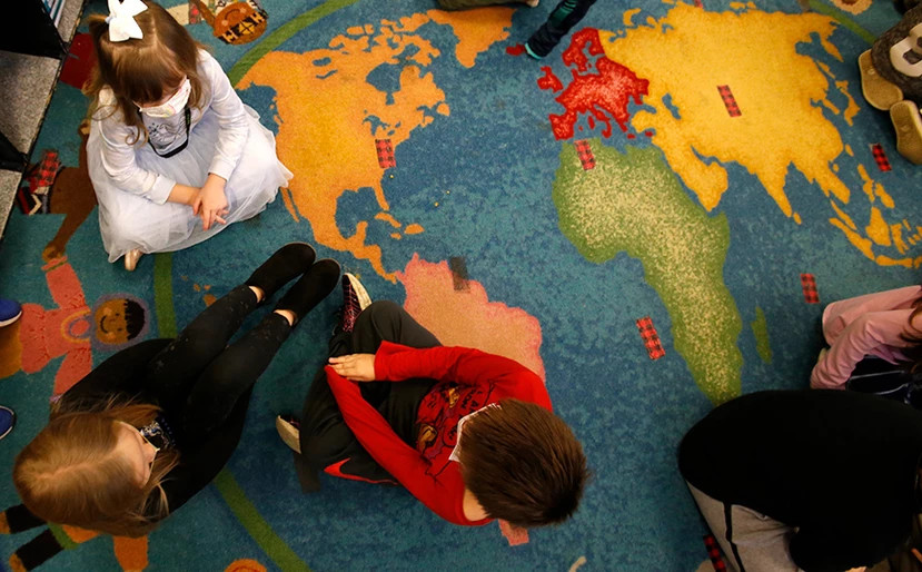 Γιατί δεν πρέπει να αναρτάτε φωτογραφίες των παιδιών σας στο διαδίκτυο